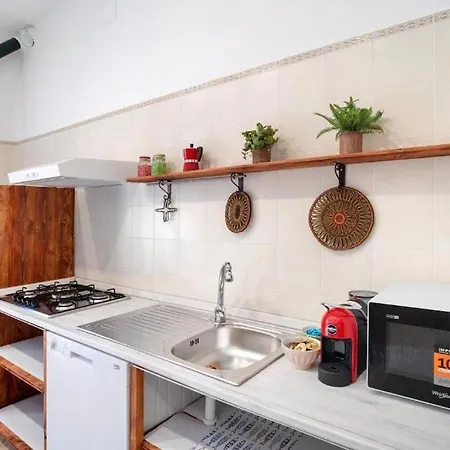 Host4u - Ligurian House With Garden In Апартаменты Империя