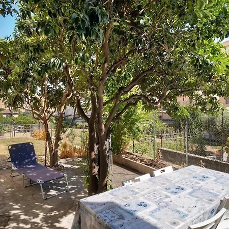 Host4u - Ligurian House With Garden In *