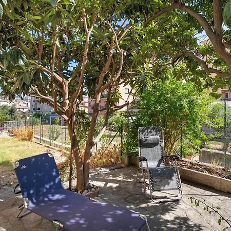 Апартаменты Host4u - Ligurian House With Garden In Империя