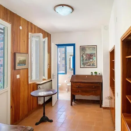 Апартаменты Host4u - Ligurian House With Garden In Империя